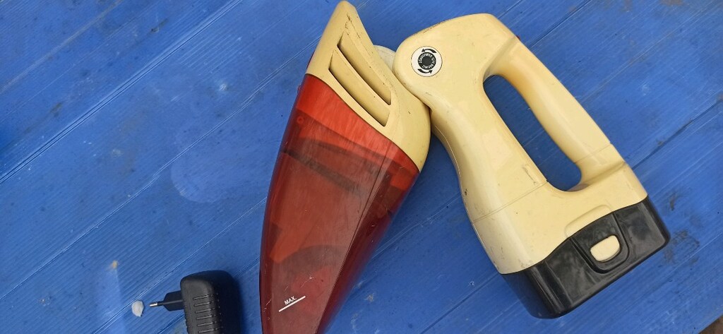 Şarjlı El Süpürgesi Lityum 12 Volt - 5