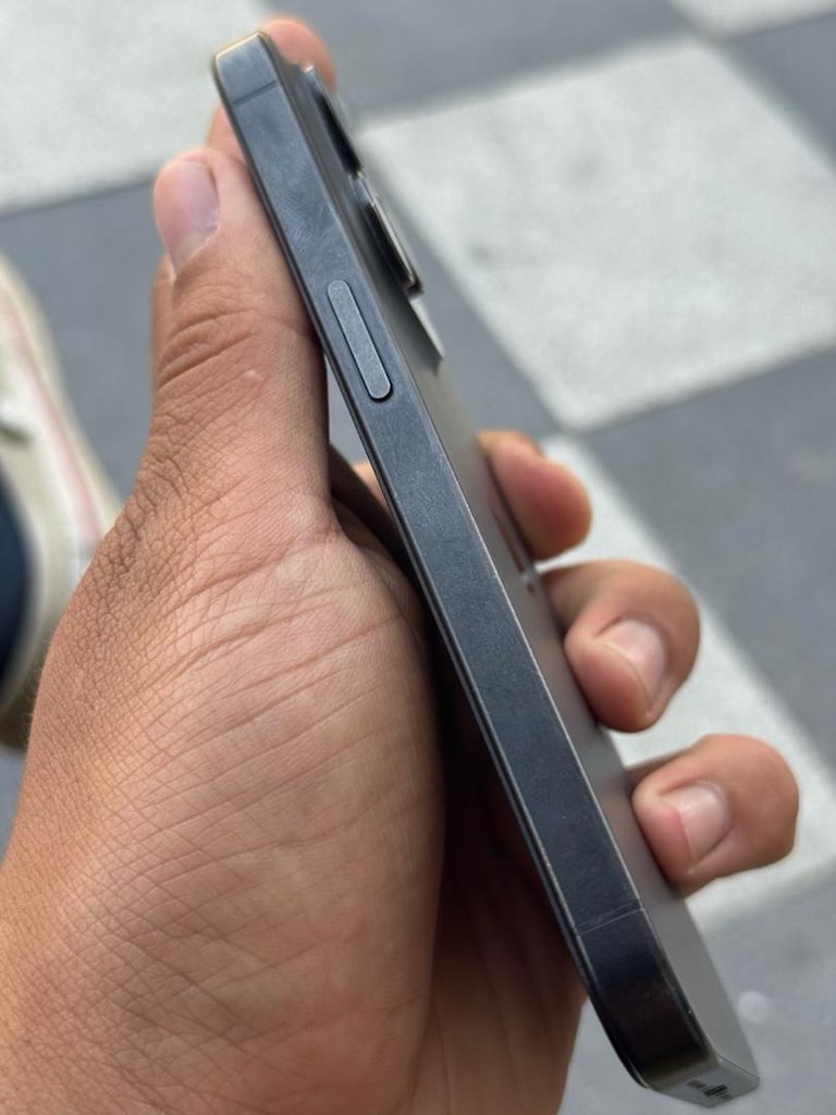 iPhone 15 Pro Yd - 4