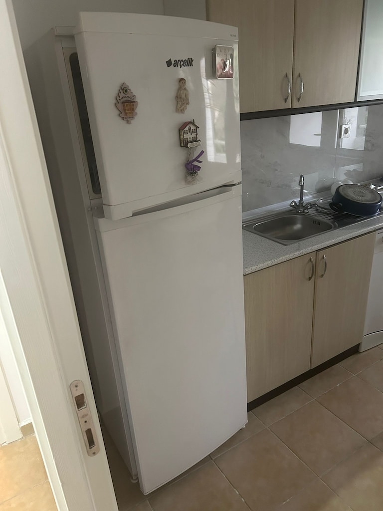 SATILIK MOBİLYA KOLTUK, YEMEK ODASI, YATAK, TELEVİZYON EV EŞYASI - 11