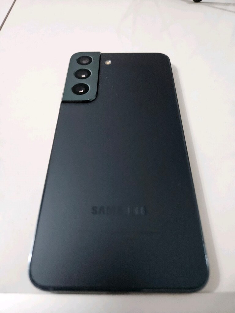 Samsung S22 - 2
