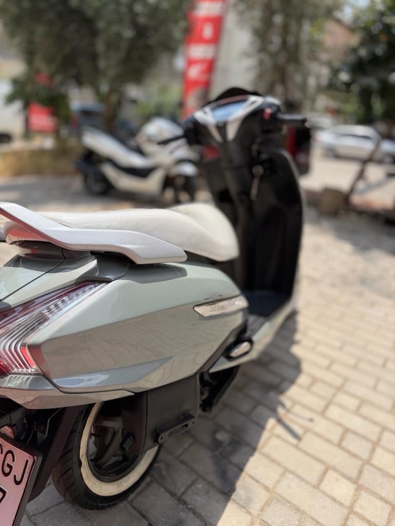 2023 model 17.000 km Nardo gri Activa - 6
