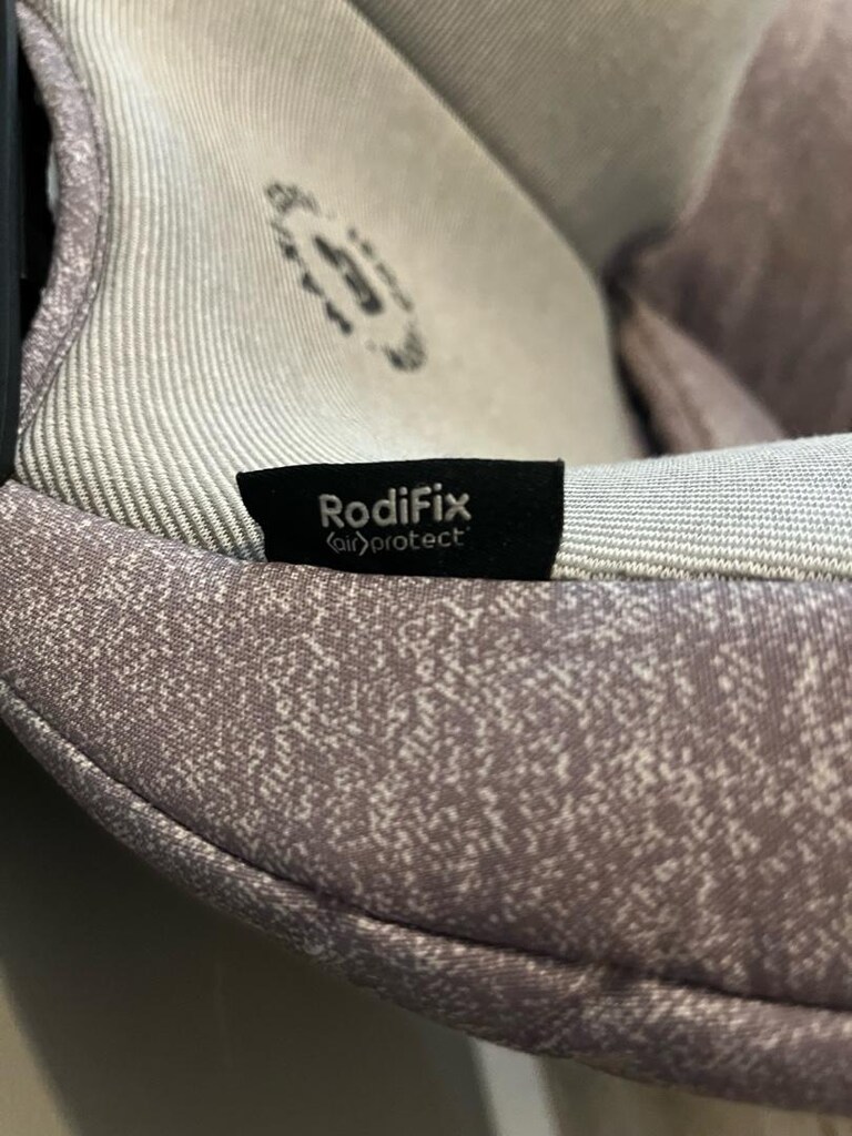 Maxi Cosi Rodifix Gri Renk Oto Koltuğu 15-36 Kg - 8