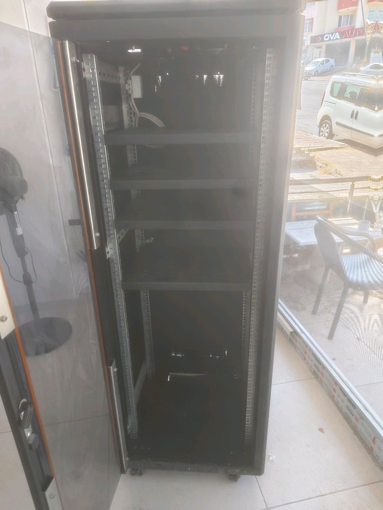 32U 600*600 19inç Dikili Tip Kabinet - 8