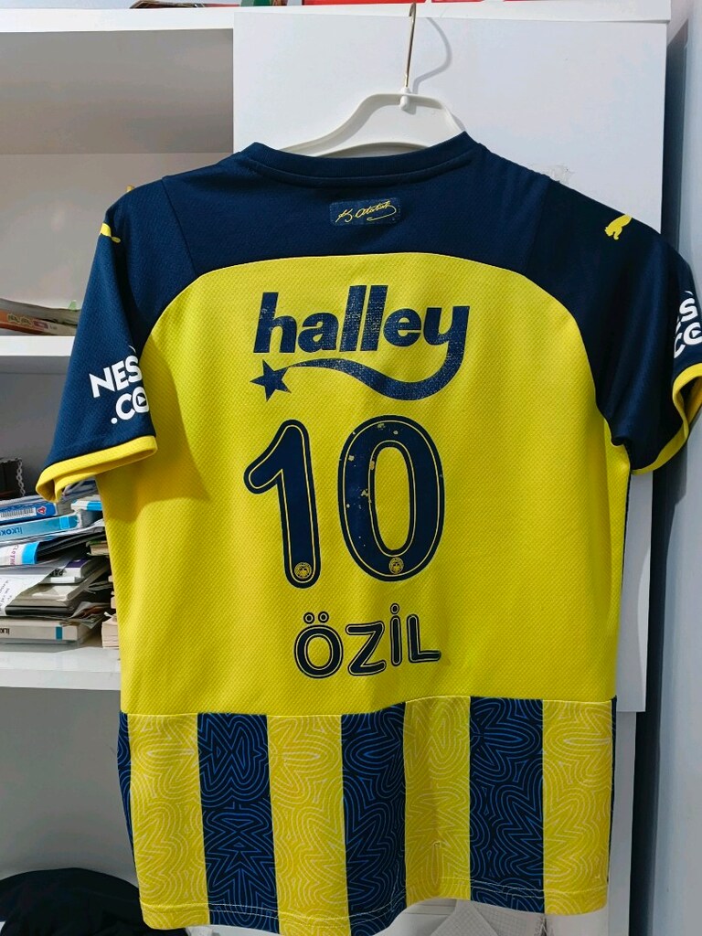 Orjinal mesut Özil forması - 5