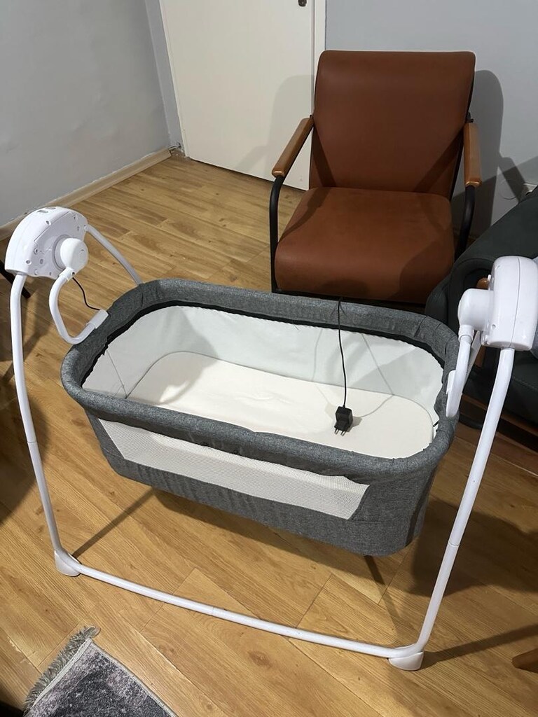 SALLANIR BEBEK BEŞİĞİ SIFIR GİBİ