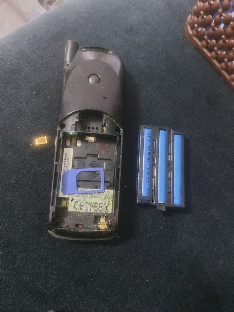 Motorola tuşlu cep telefonu. pili bitik - 4