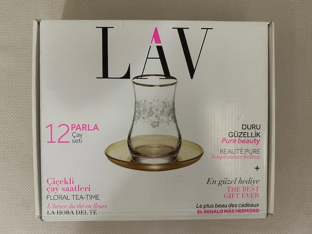 PAŞABAHÇE VE LAV MARKA 6'LI ÇAY BARDAĞI VE TABAĞI SIFIR - 6