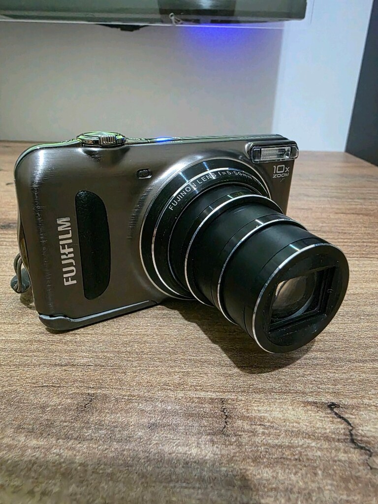 Fujifilm FinePix T200 - 4