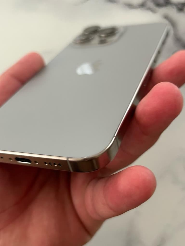 İphone 16 Pro Max - 4