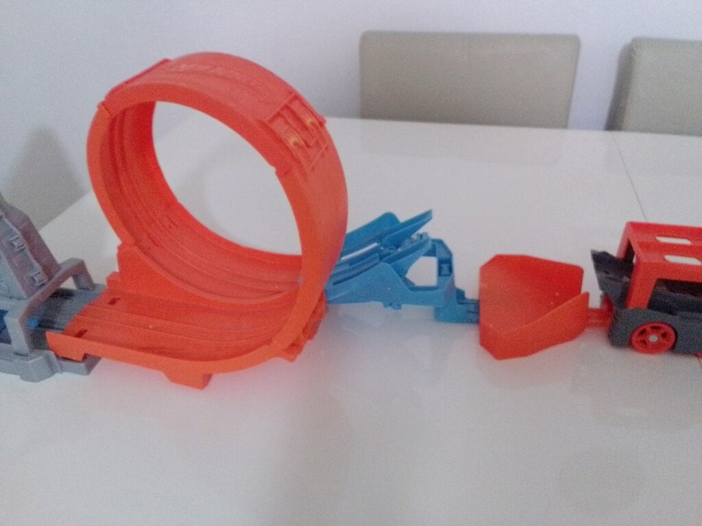 Hot wheels Hızlandırma rampası ve Ejderha tuneli - 6