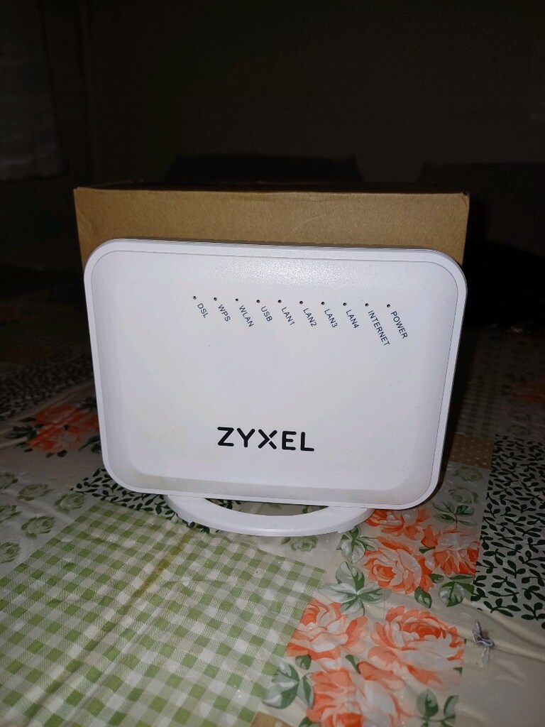 ZYXEL MODEM - 2