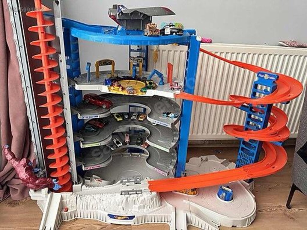 HOT WHEELS ULTİMATE DEV GARAJ - 2