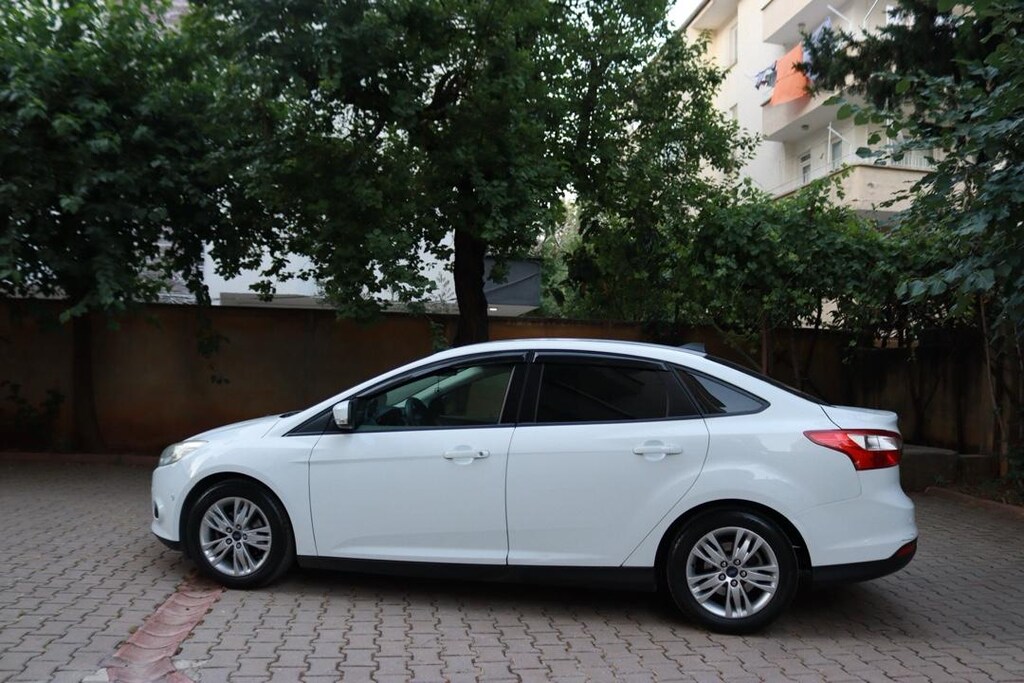 Sahibinden Tertemiz HASARSIZ Ford Focus - 5