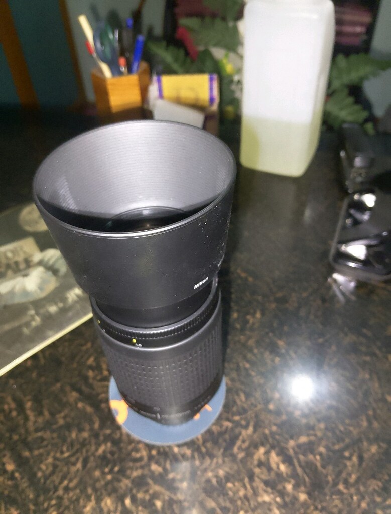 Nikon nikkor 1.5m/5ft. Lens 70-300mm - 4