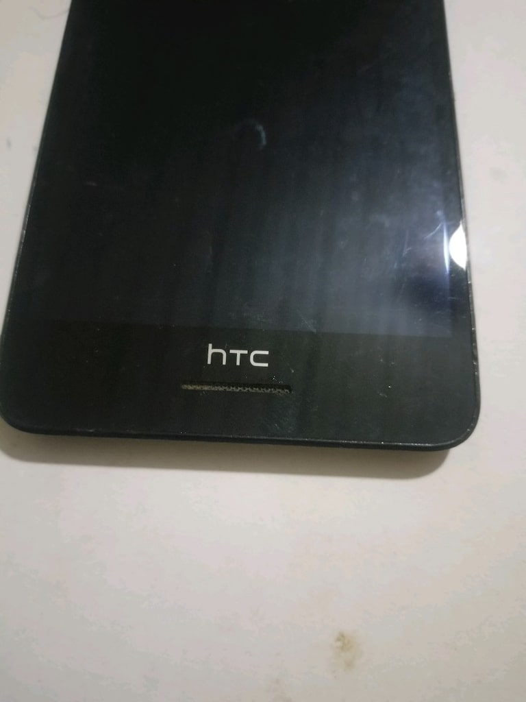 htc desire ekranı hangi model bilmiyorum