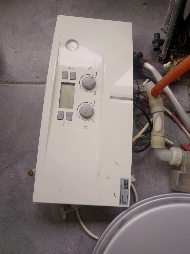 kombi Bosch condence 2000 w yedek parcalari - 3