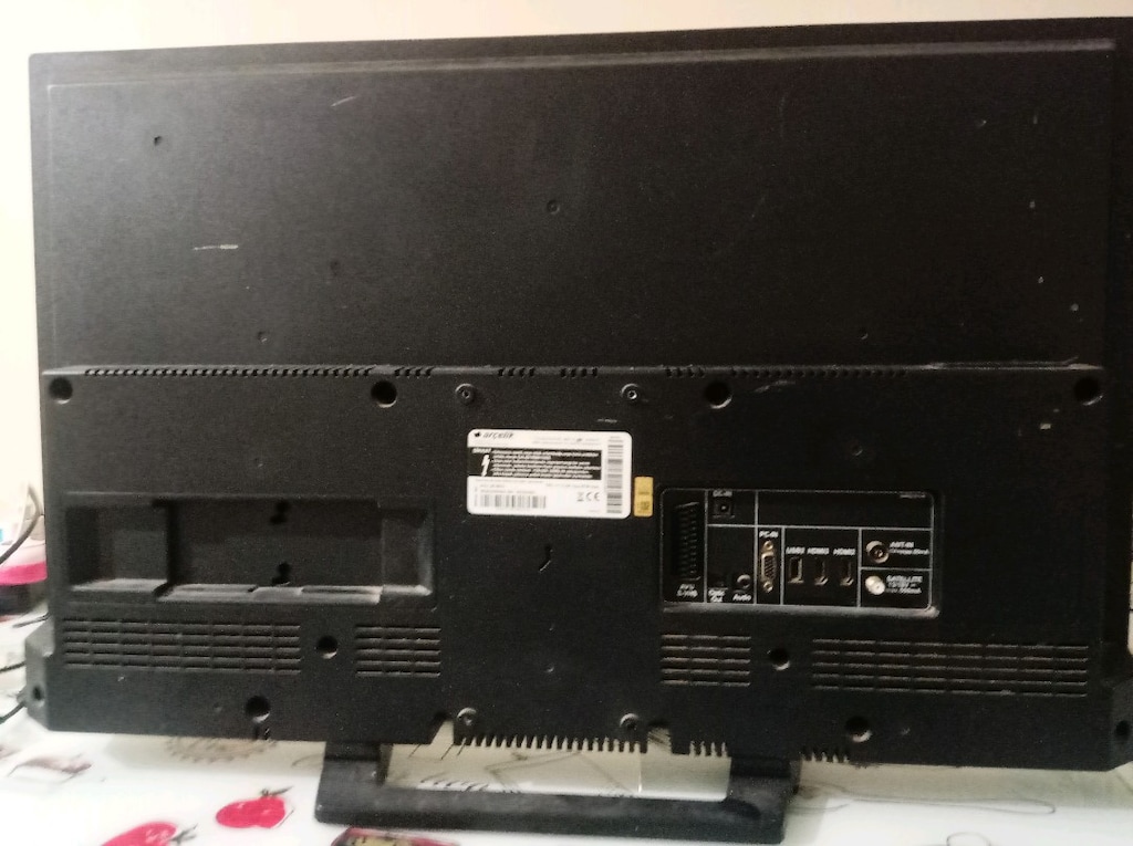 Arçelik 82 ekran LED TV. - 2
