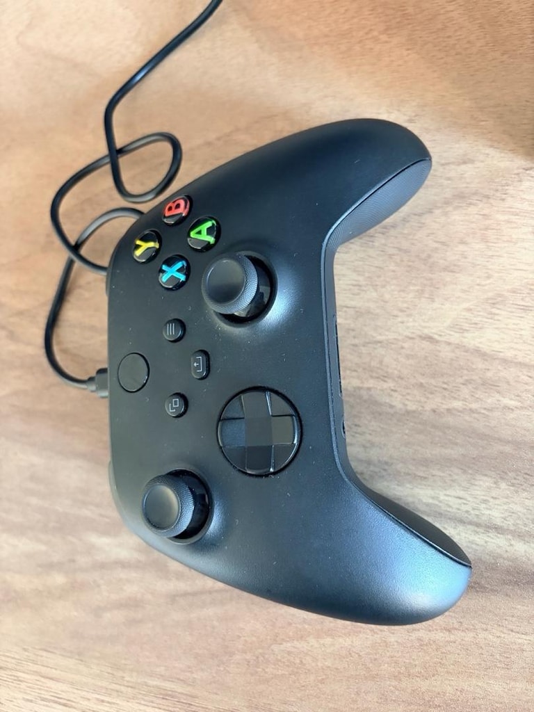 Xbox Series S + 2 Orijinal Kol + Şarjlı Pil Kiti - 4