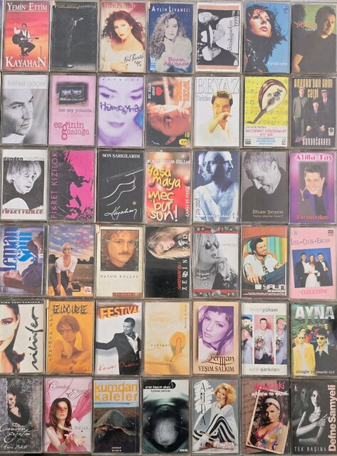 240 adet kaset, toplu olarak satılacaktır.