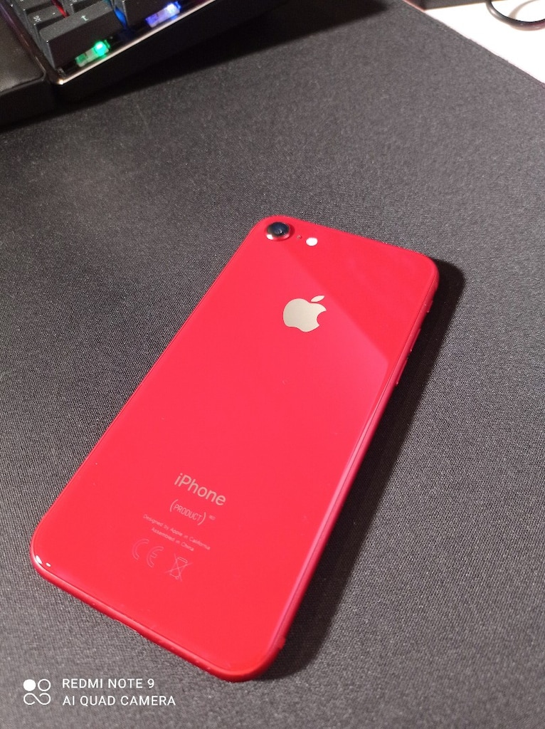 iPhone 8 Kırmızı - %100 Pil Sağlığı / Kılıf + Kablo Dahil - 4
