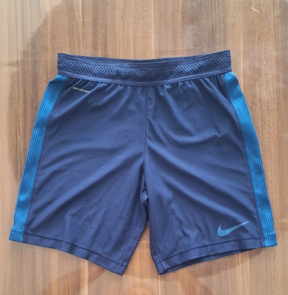 NIKE ŞORT 10-12 YAŞ ORJINAL