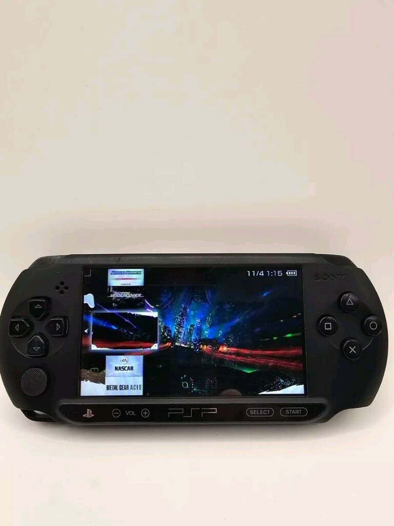 PSP SONY E -1004 STREET 32 GB + 55 TANE POPÜLER OYUN YÜKLÜ TEMİZ CİHAZ - 2