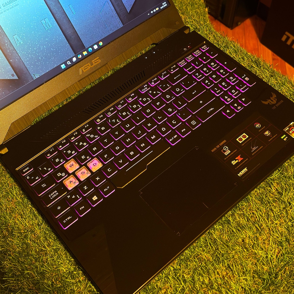 ASUS TUF GAMING FX505DT – 15.6" FHD / RYZEN 5 3550H / 32GB RAM - 5