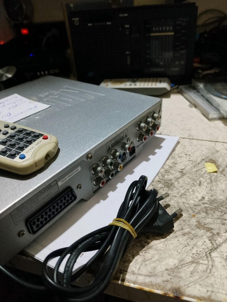 AZ VE TEMİZ KULLANILMIŞ KAMOSONİC MARKA USB Lİ ÇALIŞIR DURUMDA DVD - 8