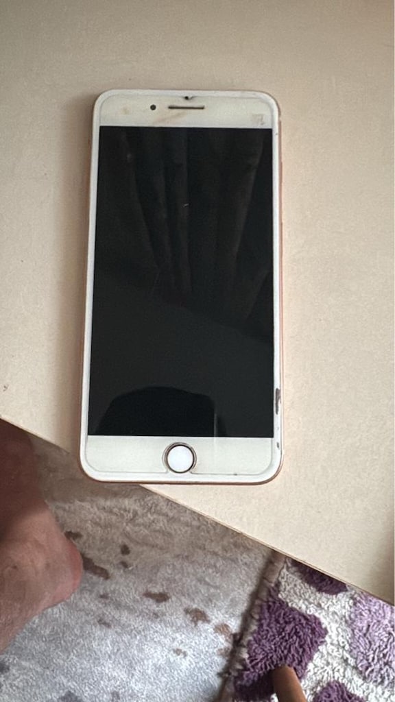 iPhone 8 plus - 4
