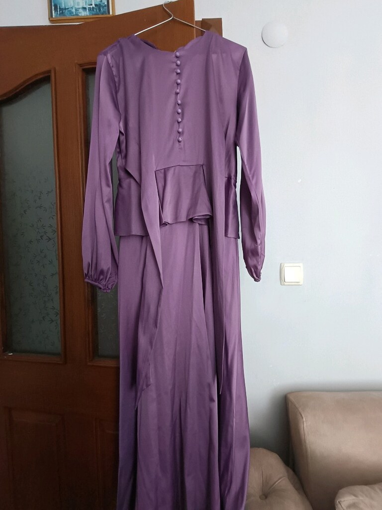 saten elbise temizdir sadece özel günde giyildi - 2