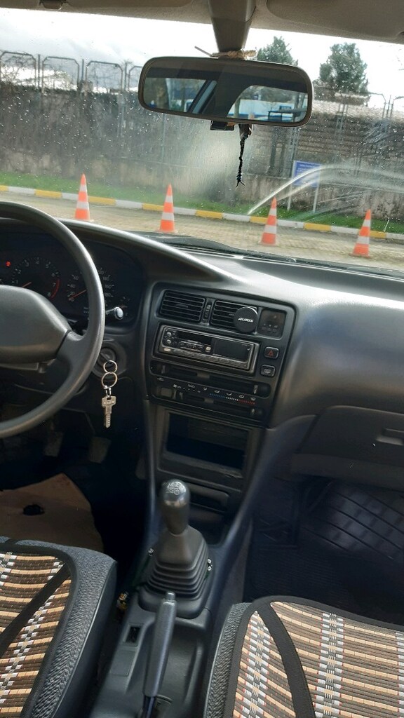 Toyota corolla 1.3 xl - 6