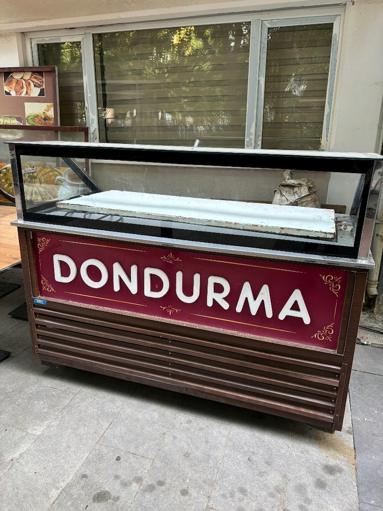 o dondurma dolabı antifrizli soğutma temiz yer olmadığından satılıktır - 2