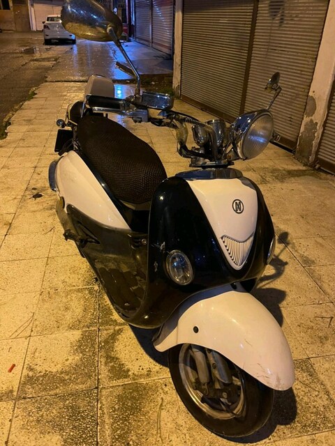 motor scooter