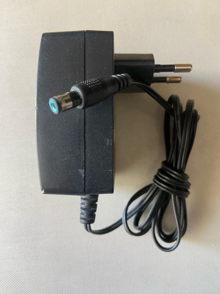 Switchinh S24B13-120A150-04 12 Volt - 1.5 Amper 5.5*2.5 Uçlu Plastik - 3