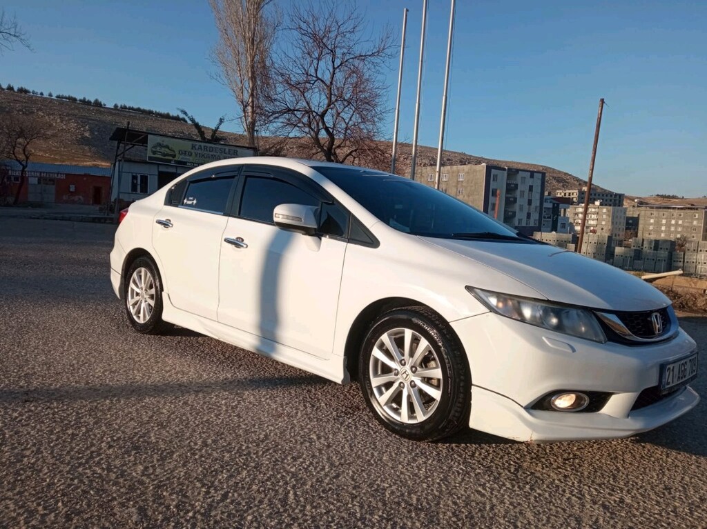HONDA CİVİC FB7 - 4