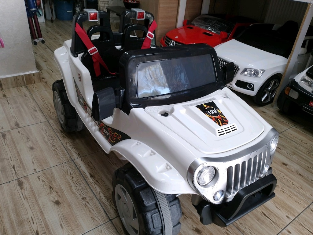 İNCİ AKÜLÜ ARABA 12V KUMANDALI ÇİFT KİŞİLİK JİP USB MP3 - 2