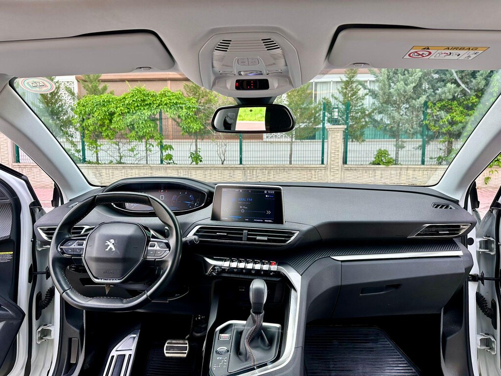 Peugeot 3008 2019 - 8