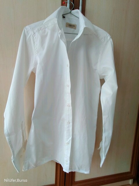 Beyaz slim fit gömlek