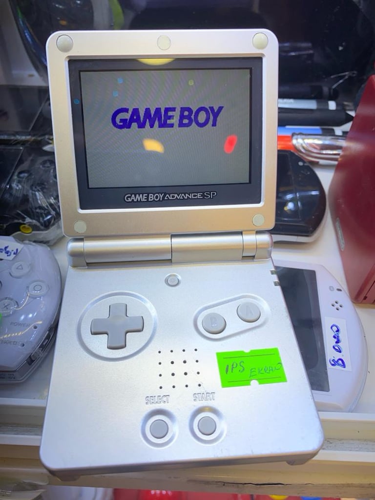 NİNTENDO GAMEBOY ADVANCE SP - 3