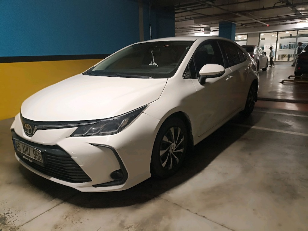 TOYOTA COROLLA 1.5 BENZİN OTOMATİK VİSİON - 2