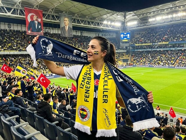 İZMİRLİ FENERBAHÇELİLER ÖZEL TASARIM TARAFTAR ATKISI