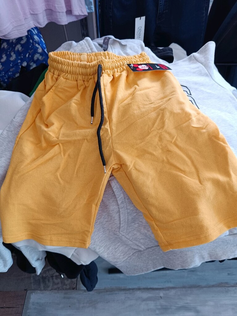 şort lar 40 ₺ sadece toptan satış serili ürünler