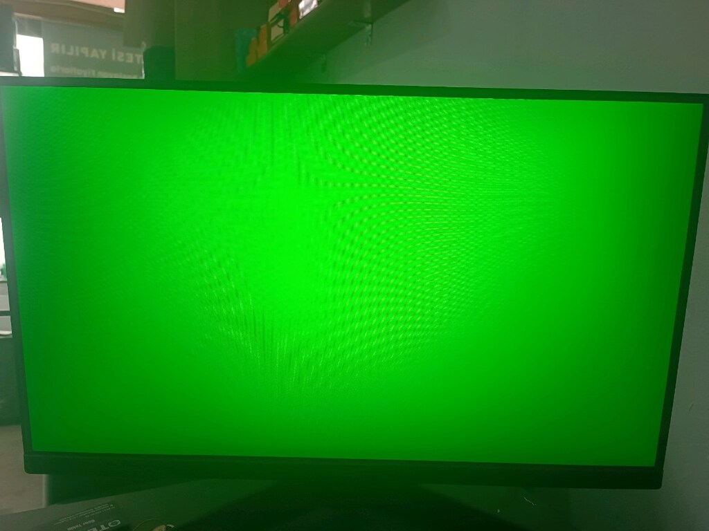 ASUS TUF 27 İNC 180 MHZ - 4