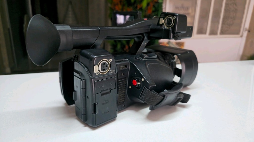 SATILIK PANASONİC AG AC 30 VİDEO KAMERA - 2