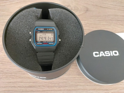 SIFIR CASİO RETRO SAAT GARANTİLİ ÜRÜN