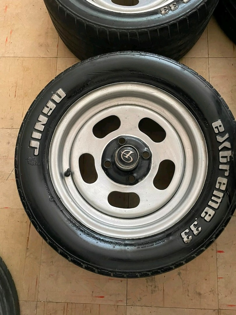 Momo Jant 215/50/13 Lastik Takımı - 2
