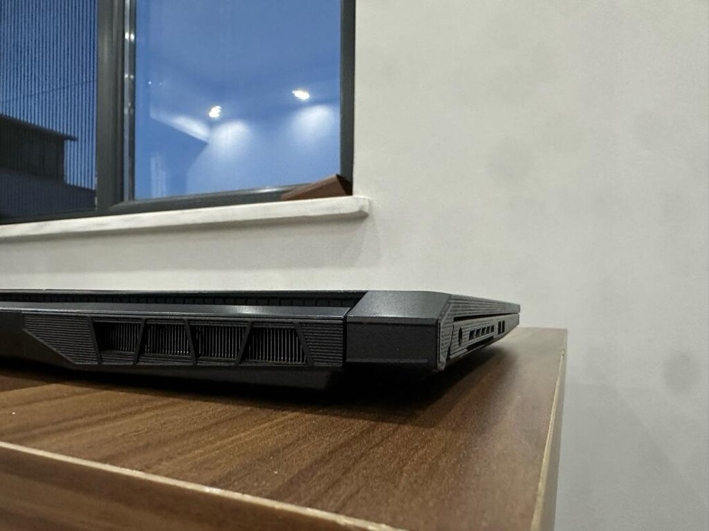 MSI Katana17 B13V 4050 512 SSD 16GB RAM - 12