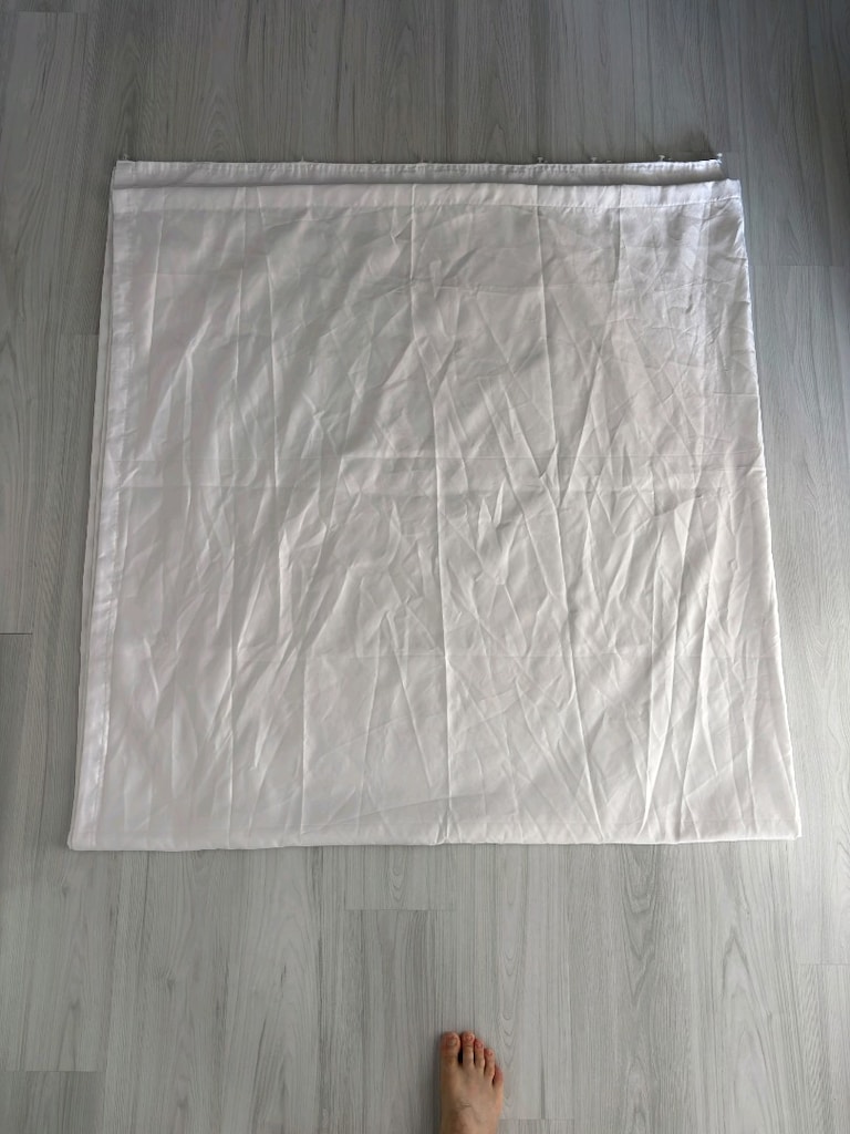 Dolap, vestiyer, 4 halı, 2 tül, 4 güneşlik, masa, 2 sandalye, tabure - 12