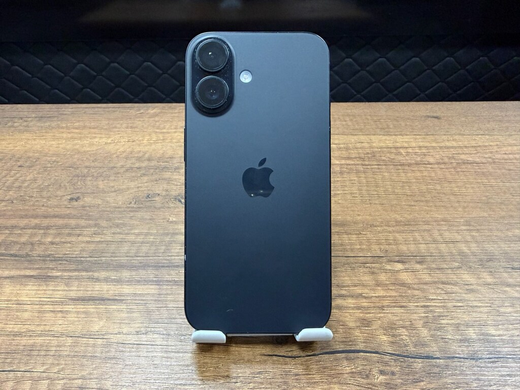 Apple iPhone 16 128GB Siyah MYE73TU/A Cep Telefonu - 4