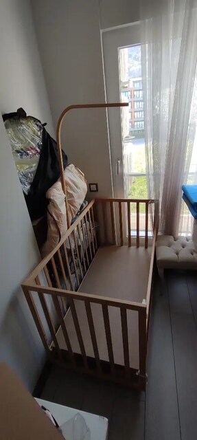 Sıfır ayarında anne yanı sallanan beşik 60*120